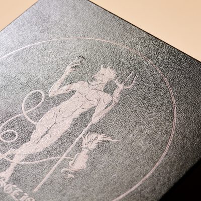 CRYLUXE schwarz Teufelsgeist Gin peyer cover 4