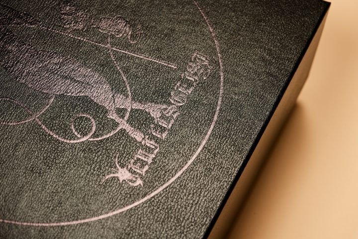 CRYLUXE schwarz Teufelsgeist Gin peyer cover 3